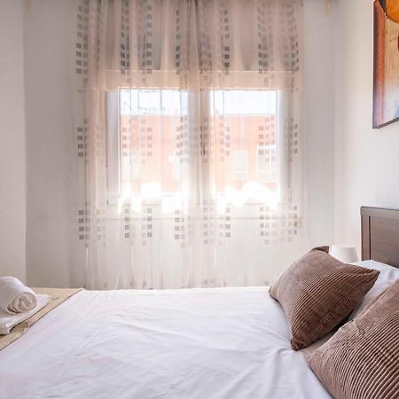 5 Min To The Sea And 15 Min To Barcelona Center Apartment Sant Adria de Besos Exterior photo