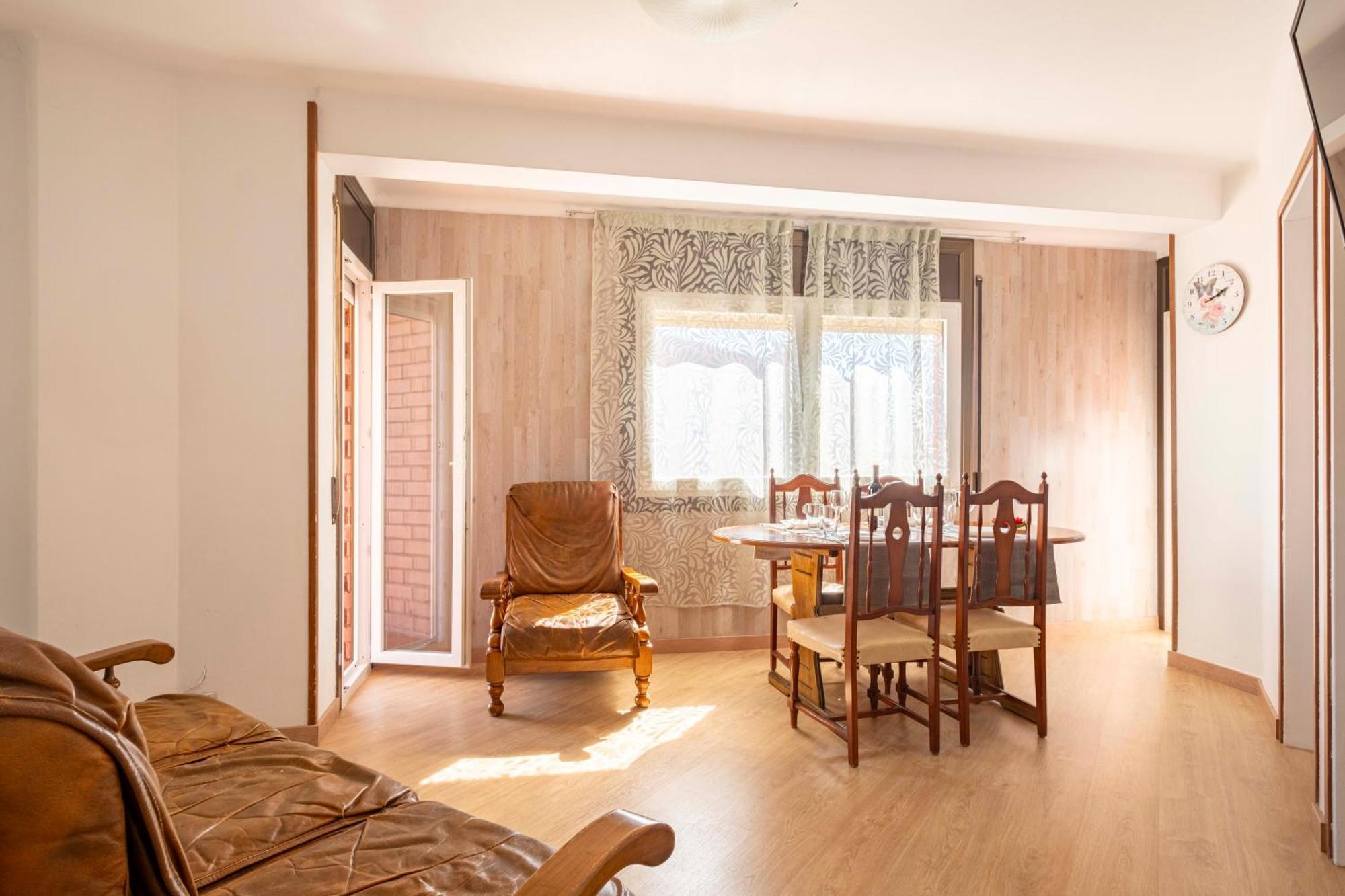 5 Min To The Sea And 15 Min To Barcelona Center Apartment Sant Adria de Besos Exterior photo