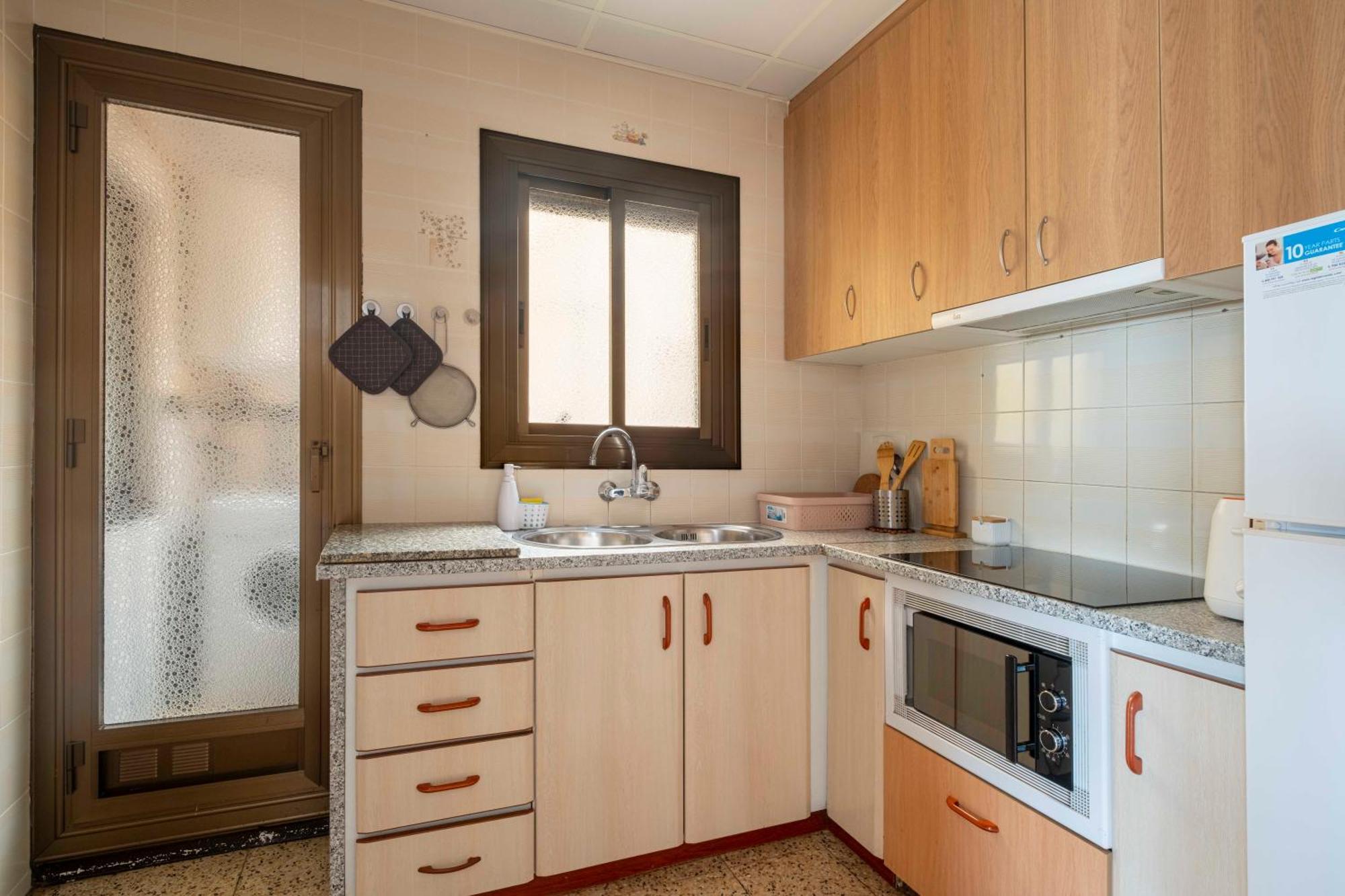 5 Min To The Sea And 15 Min To Barcelona Center Apartment Sant Adria de Besos Exterior photo